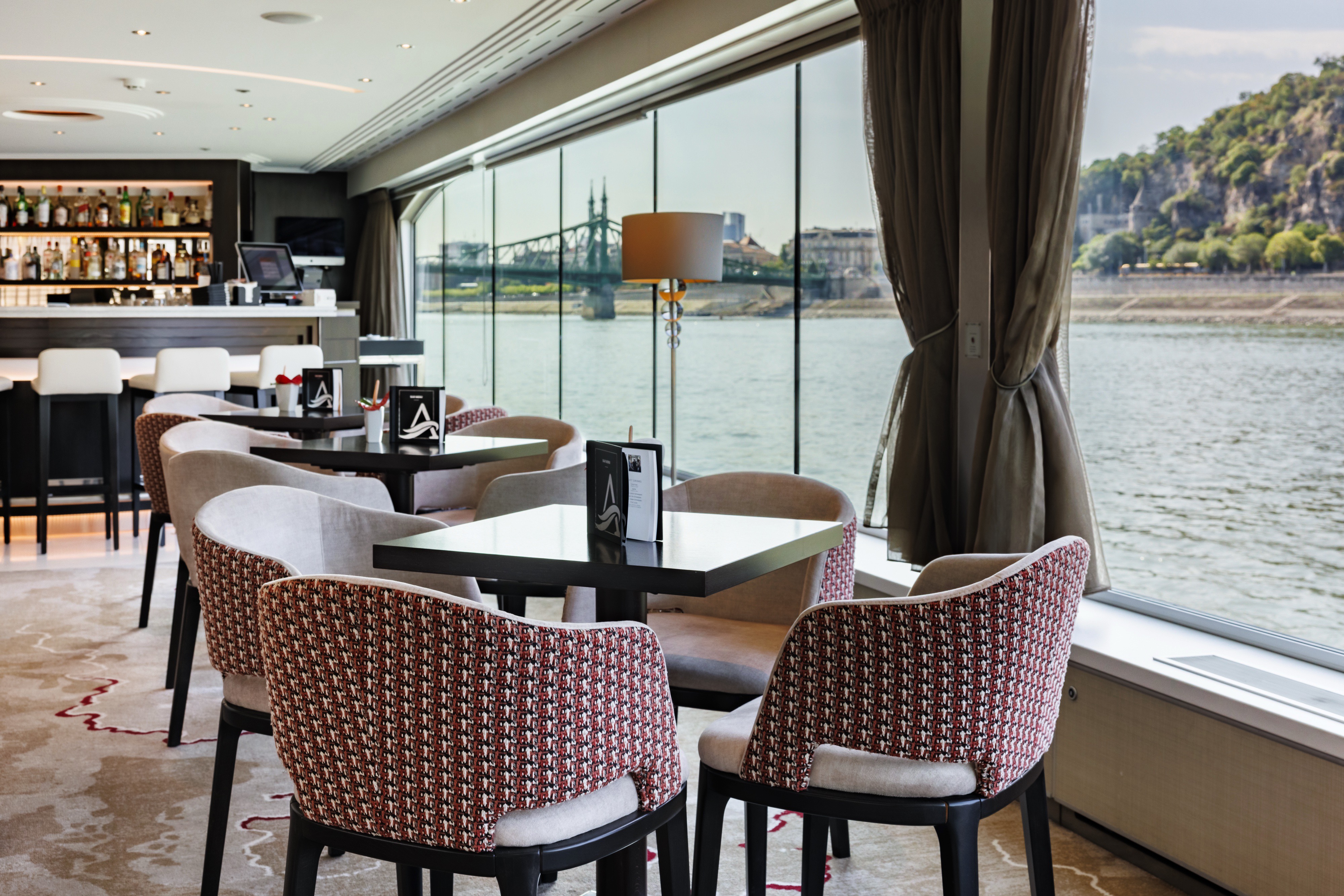 Avalon Illumination - Panorama Lounge
